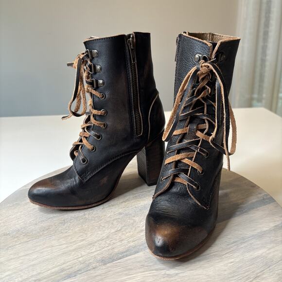 Freebird Holis Boots Women's Black Distressed Leather Lace Up Ankle Booties Sz 7 - Picture 3 of 11